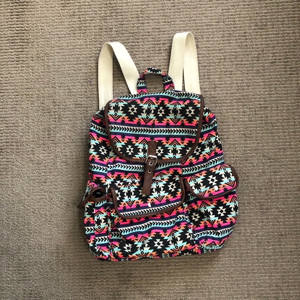 Drawstring Backpack Tribal Print - Picture 2 of 10